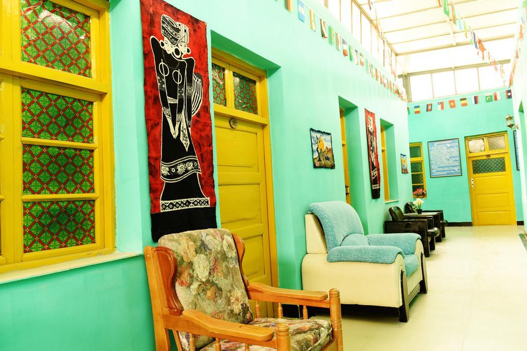 Happy Station Hostel ตุนหวง ภายนอก รูปภาพ