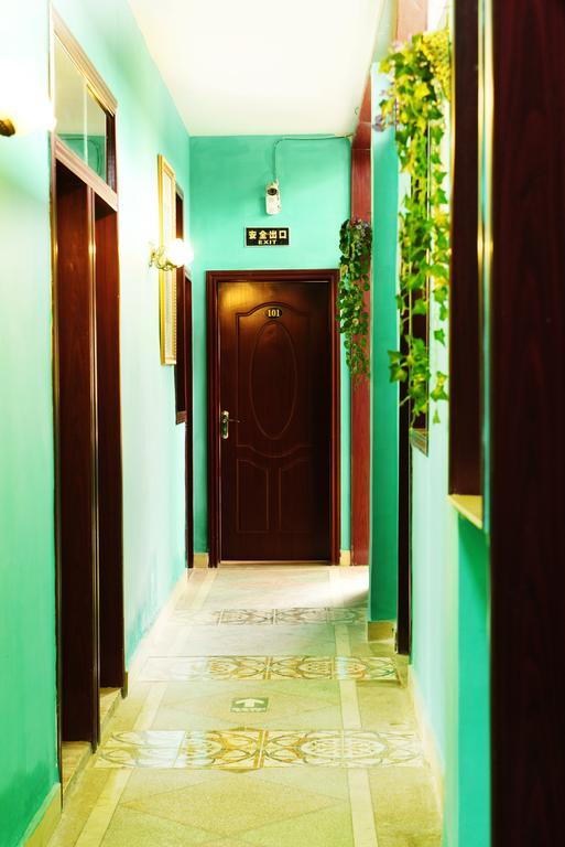 Happy Station Hostel ตุนหวง ภายนอก รูปภาพ